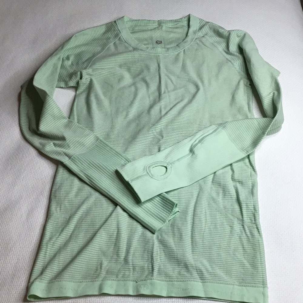 Lululemon Swiftly Tech long sleeved top